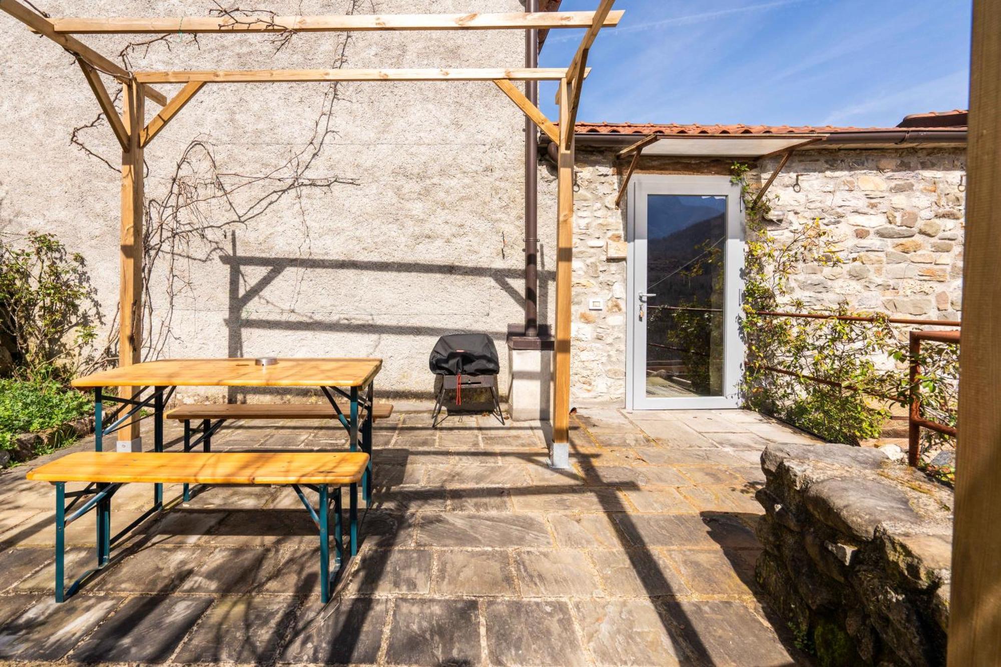Le Case Nel Borgo Fivizzano Exterior photo